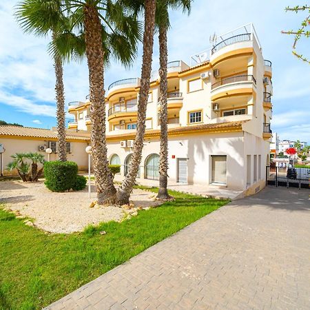 Villamartin Apartment. Excellent Location For Golfers, Cyclists And Hikers Bagian luar foto