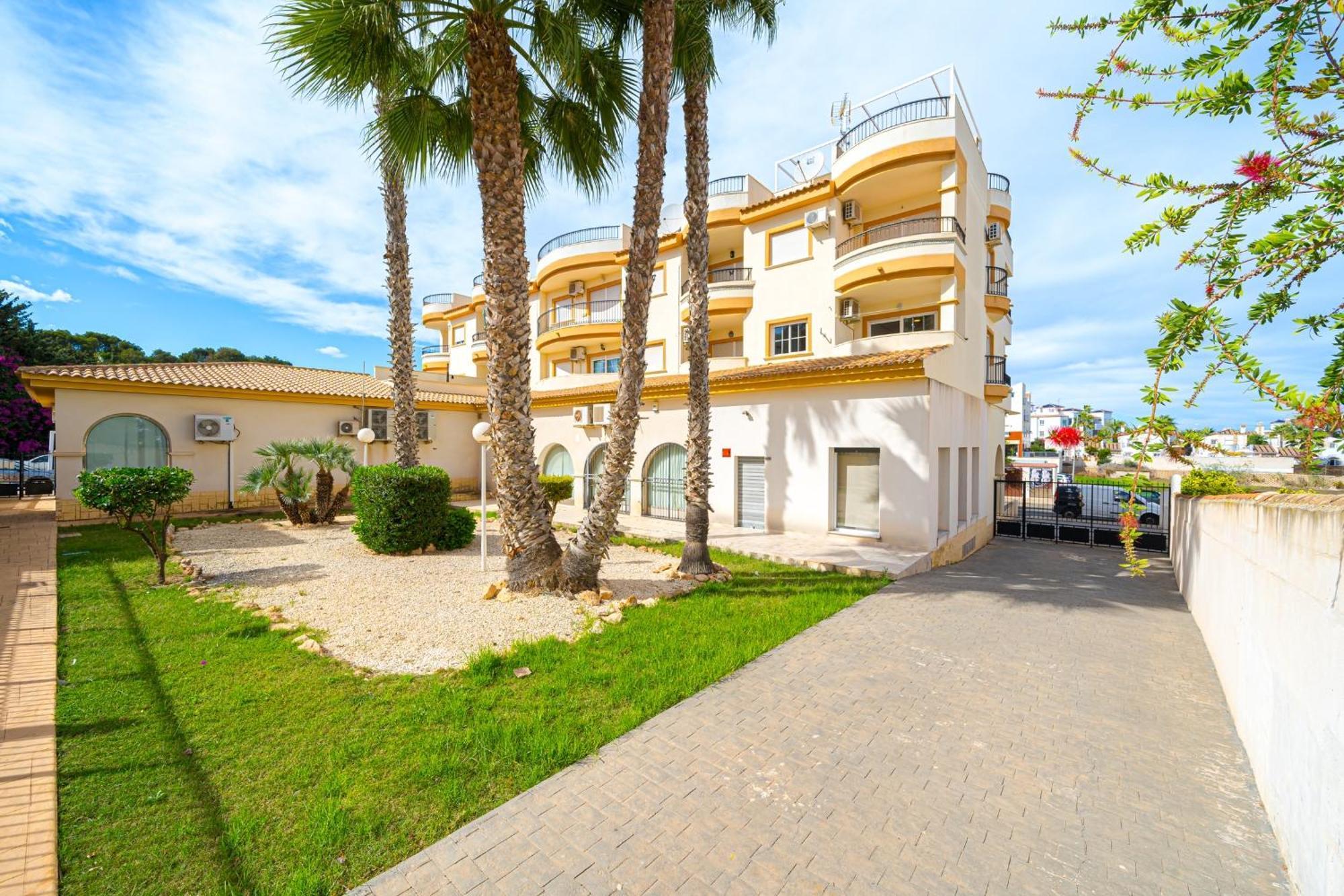 Villamartin Apartment. Excellent Location For Golfers, Cyclists And Hikers Bagian luar foto