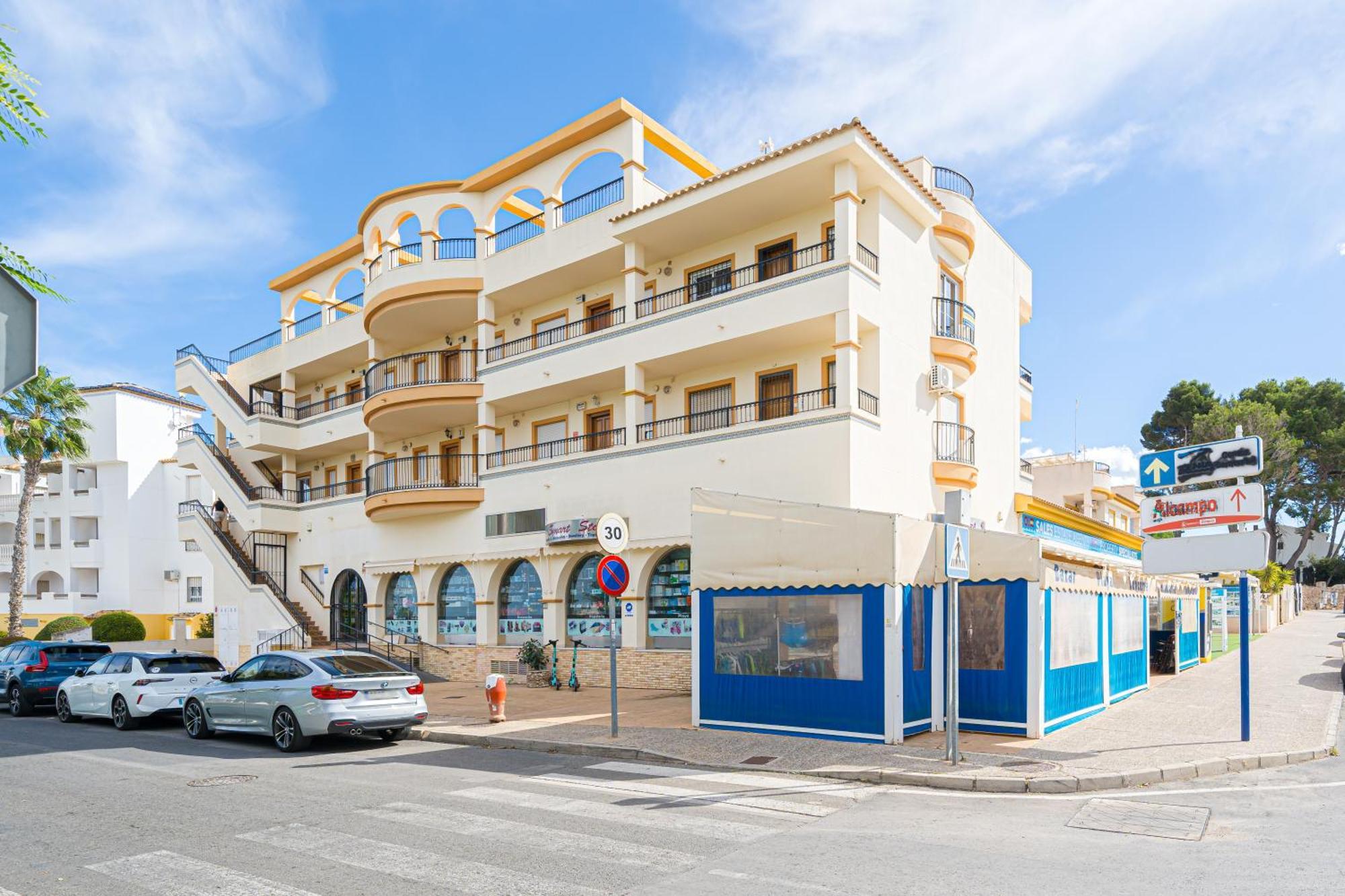 Villamartin Apartment. Excellent Location For Golfers, Cyclists And Hikers Bagian luar foto